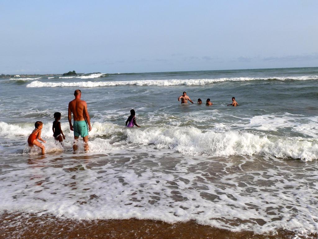 Ankobra Beach Resort Axim Bagian luar foto