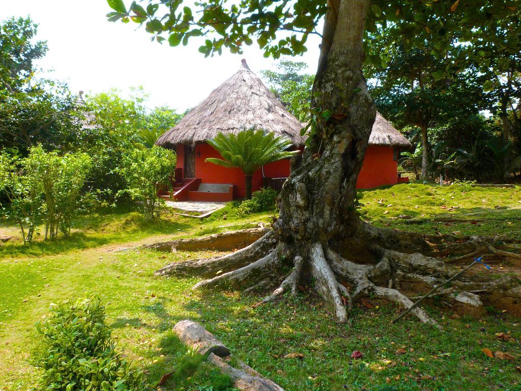 Ankobra Beach Resort Axim Ruang foto