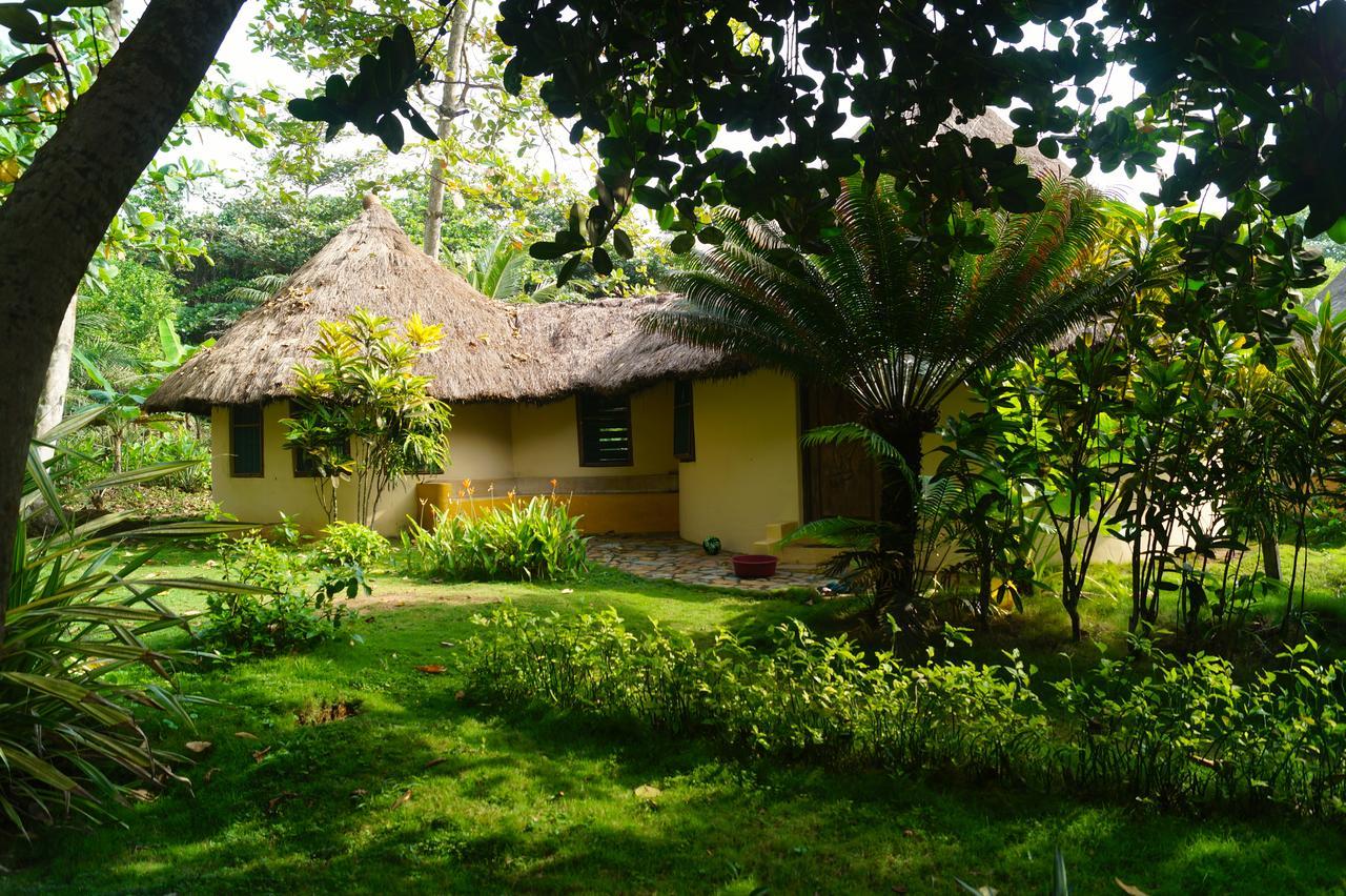 Ankobra Beach Resort Axim Bagian luar foto