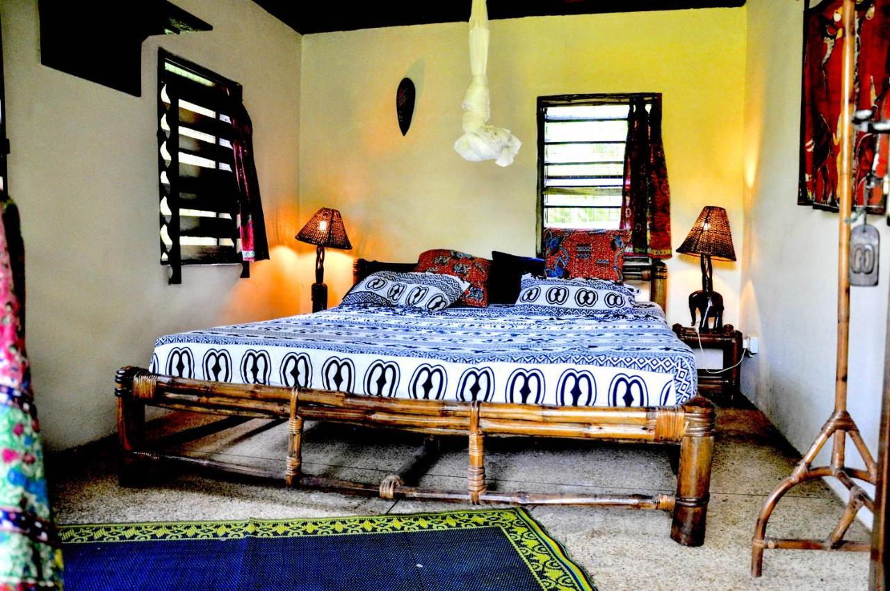 Ankobra Beach Resort Axim Ruang foto